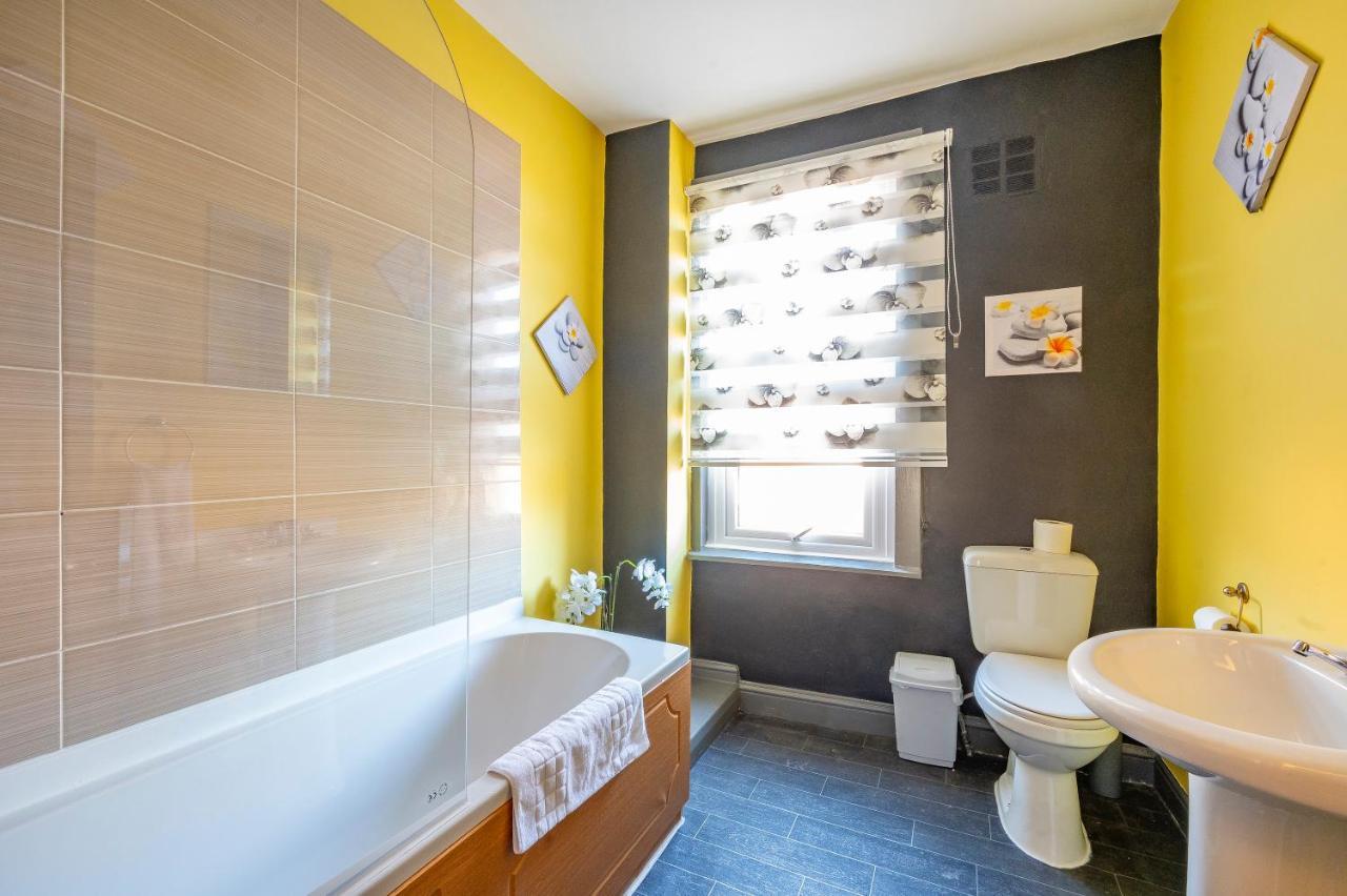 *1Es* For Your Most Relaxed & Cosy Stay + Free Parking + Free Fast Wifi * 利兹 外观 照片